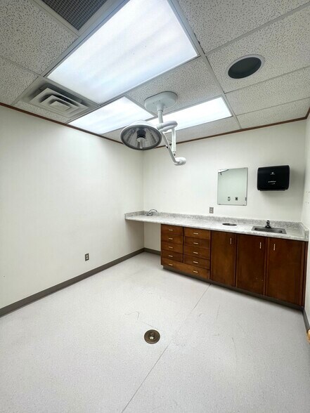 More Photos Of 2530 N 8th St, Grand Junction Medical For Sale
