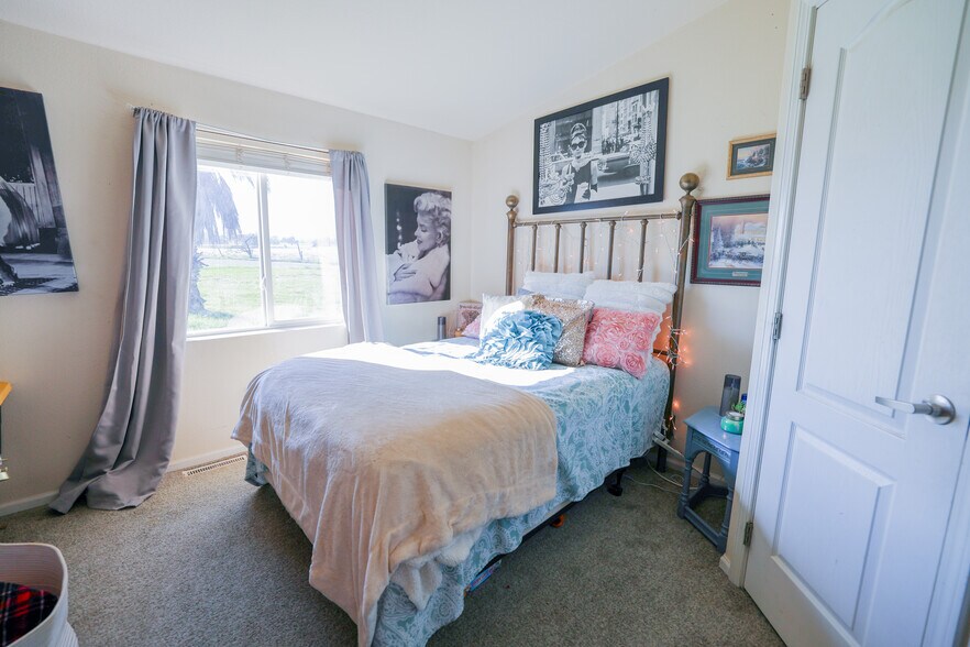 More Photos Of 124 Wyer Rd, Arbuckle Land For Sale