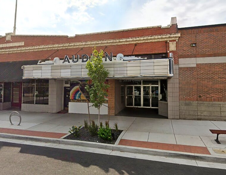 More Photos Of 315 E Main St, Pullman General Retail For Lease