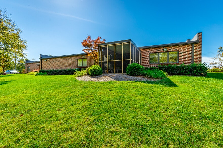 More Photos Of 932 Spring Creek Rd, Chattanooga Office For Sale