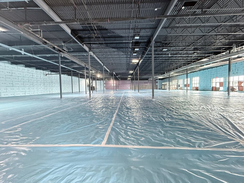 More Photos Of 7622-7636 160th St W, Lakeville General Retail For Lease