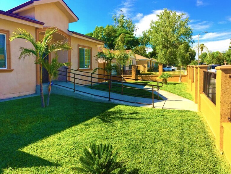 More Photos Of 7001 Garden Grove Ave, Reseda Assisted Living For Lease