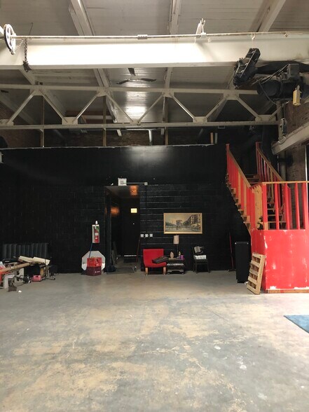 More Photos Of 1648 W Kinzie St, Chicago Loft Creative Space For Sale