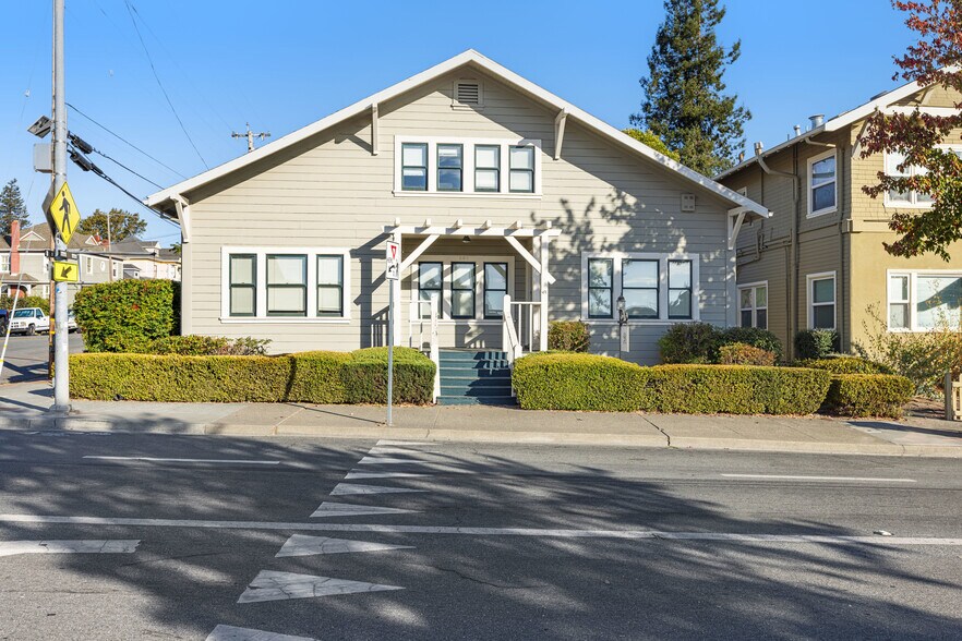 More Photos Of 320 Washington St, Petaluma Office For Sale