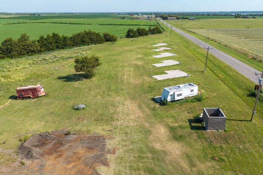 More Photos Of 28198 County Street 2530, Fort Cobb Manufactured Housing Mobile Home Park For Sale