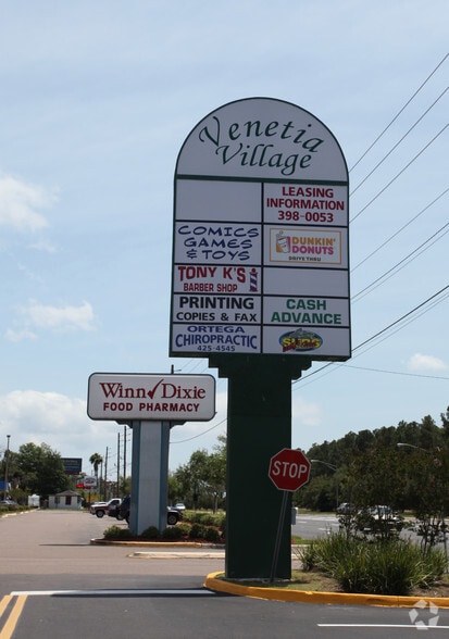 More Photos Of 5501-5541 Roosevelt Blvd, Jacksonville General Retail For Lease