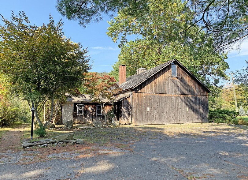 More Photos Of 329 Kent Rd, New Milford Apartments For Sale