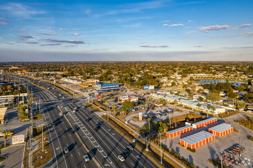 More Photos Of 10414-10440 US Highway 19 N, Port Richey General Retail For Lease