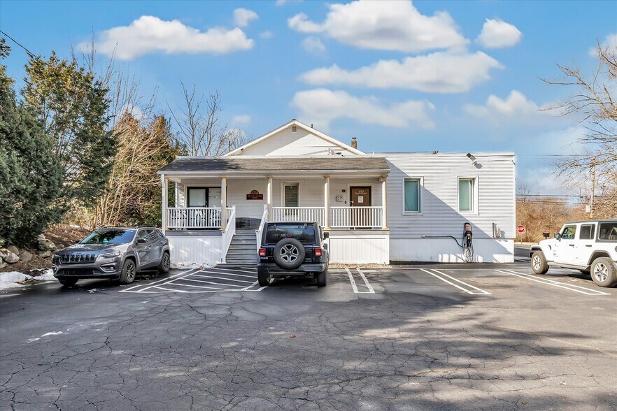 More Photos Of 657 Orange Center Rd, Orange Office For Sale