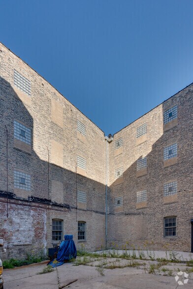 More Photos Of 410 N Western Ave, Chicago Warehouse For Lease