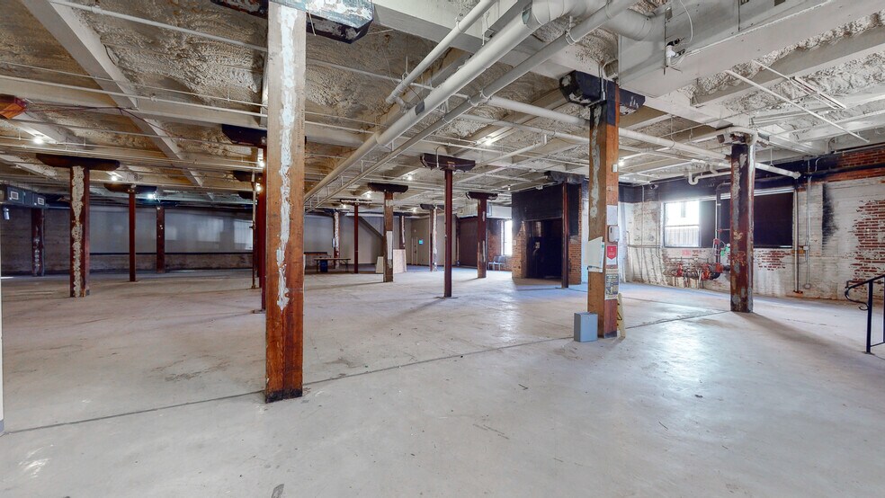 More Photos Of 3 Martin Luther King Jr Blvd, Savannah Restaurant For Sale