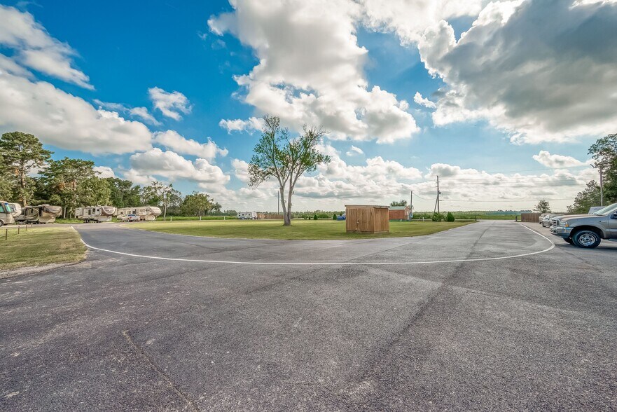 More Photos Of 16181 Lindstrom Rd, Crosby Trailer Camper Park For Sale