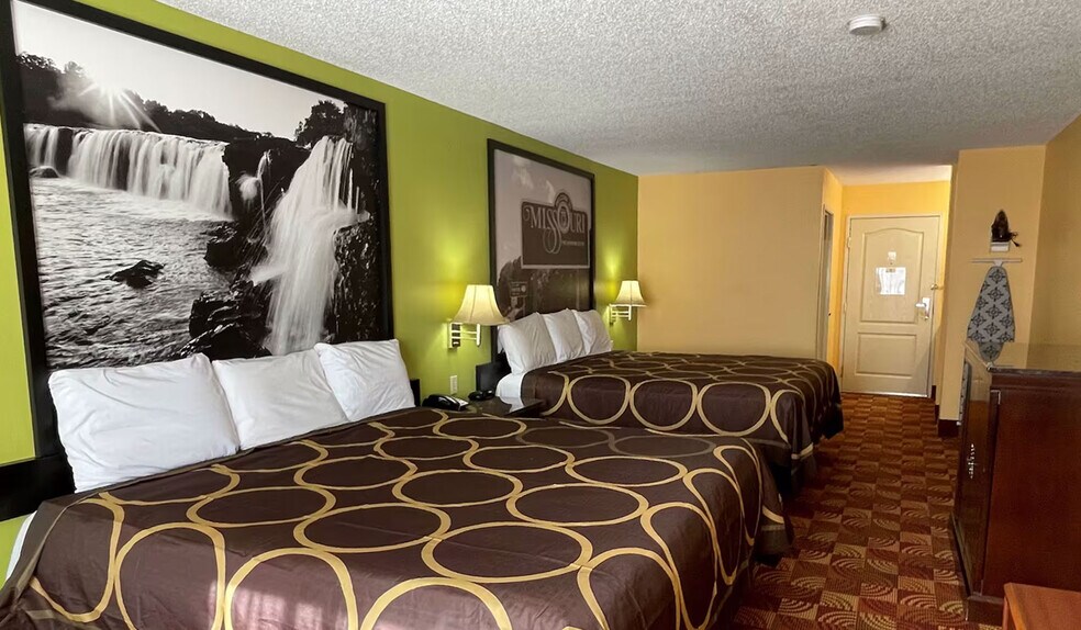 More Photos Of 10 Midway Rd, Eldon Hotel For Sale