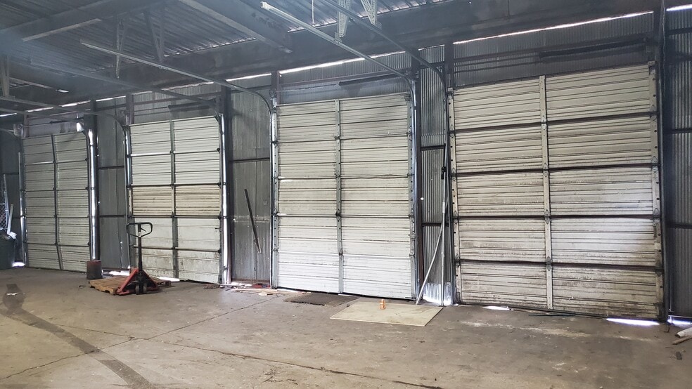 More Photos Of 600-740 Marion Rd, Columbus Warehouse For Lease