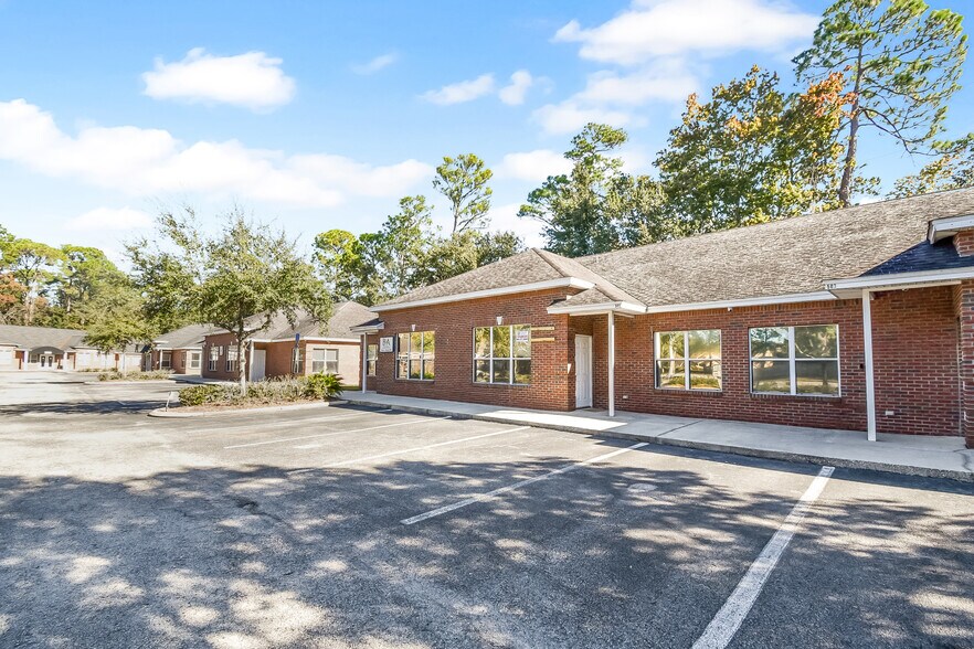 More Photos Of 9905 Old St Augustine Rd, Jacksonville Medical For Lease