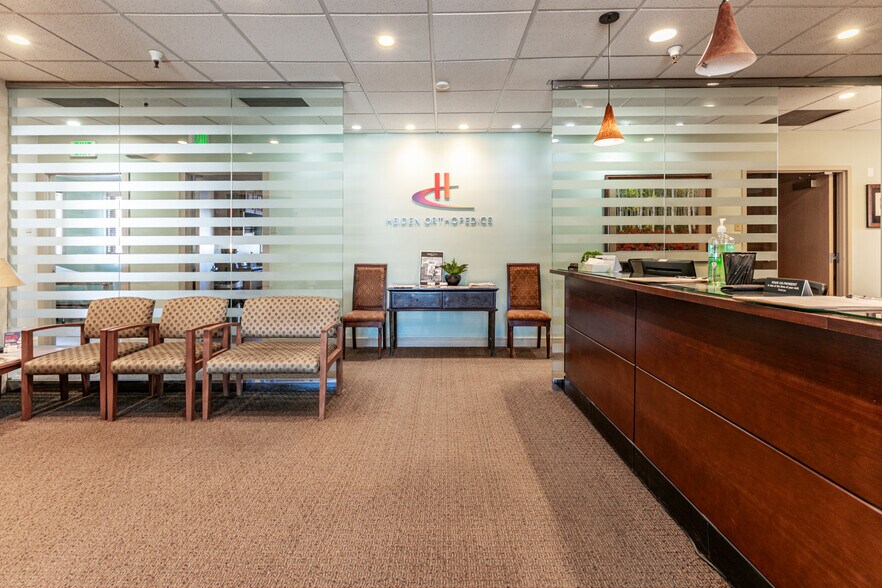 More Photos Of 2200 Park Ave, Park City Office For Lease