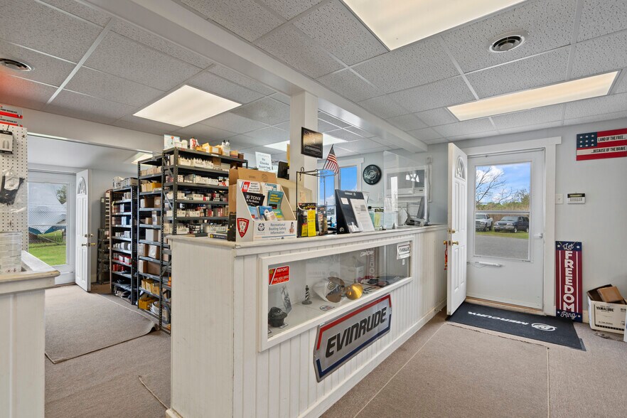 More Photos Of 300 Pine Neck Ave, East Patchogue Marina For Sale