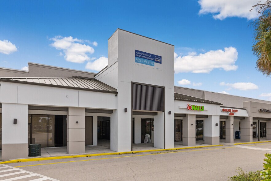 More Photos Of 2300-2398 SE Ocean Blvd, Stuart Storefront Retail Office For Lease