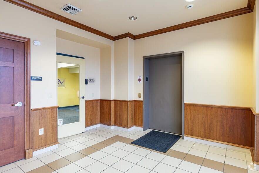 More Photos Of 20 Scotch Rd, Ewing Medical For Lease