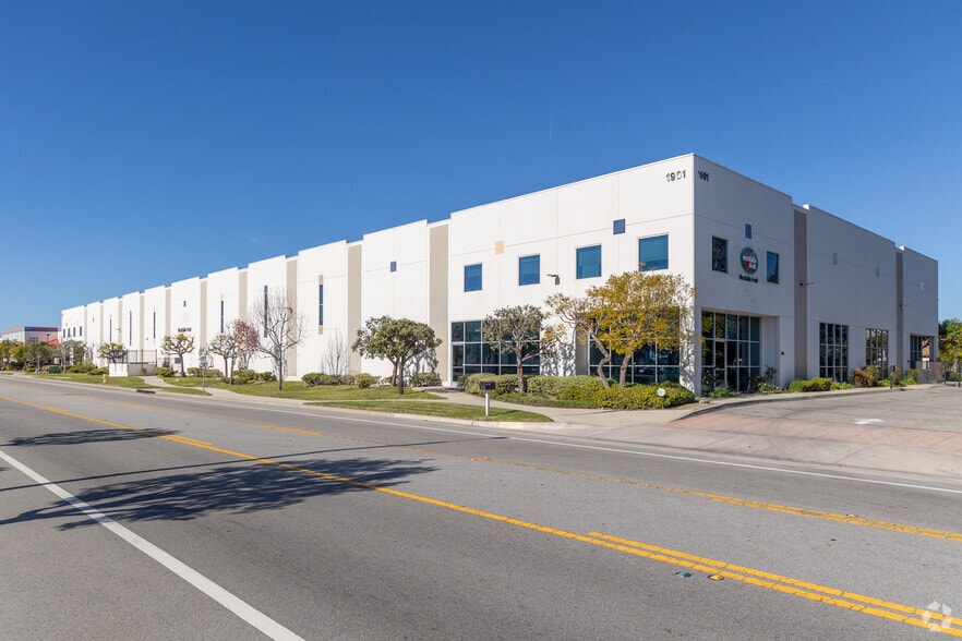 More Photos Of 1901 Eastman Ave, Oxnard Refrigeration Cold Storage For Sale
