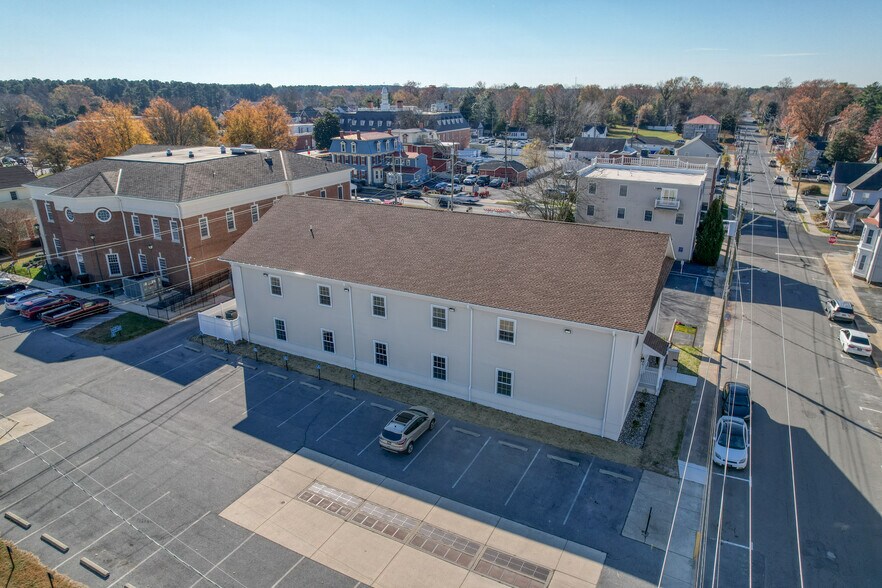 More Photos Of 4 E Laurel St, Georgetown Office For Lease