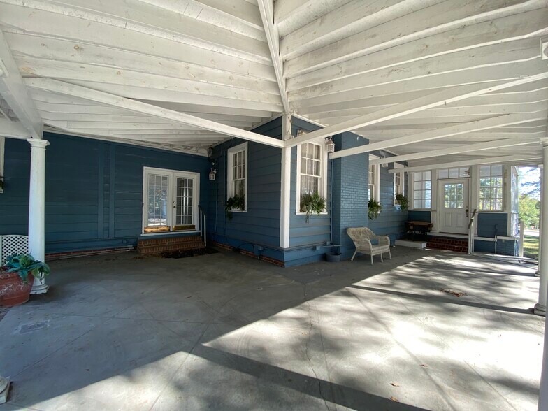 More Photos Of 421 N Lake Dr, Lexington Lodge Meeting Hall For Sale