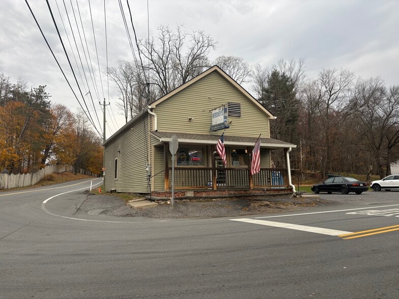 More Photos Of 3 Hamilton Rd, Pine Bush Convenience Store For Sale