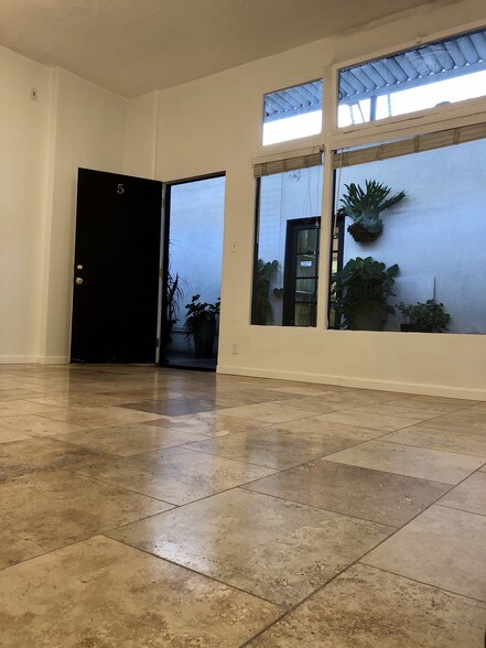 More Photos Of 8685 Wilshire Blvd, Beverly Hills Storefront Retail Office For Lease