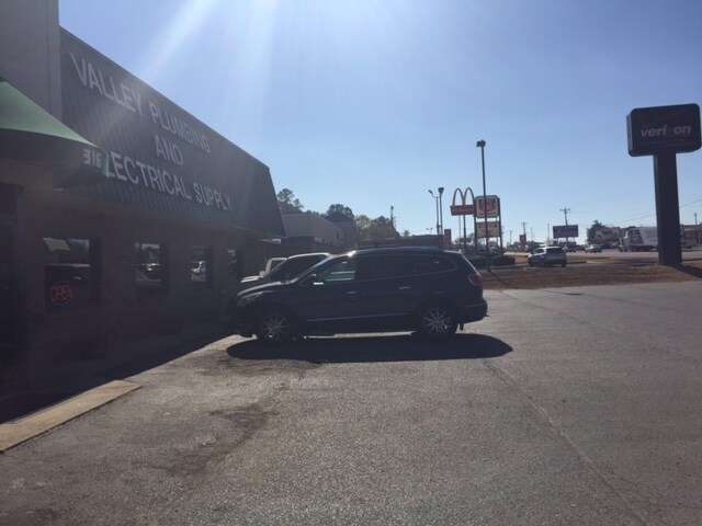 More Photos Of 15044-15050 Rankin Ave, Dunlap Freestanding For Sale