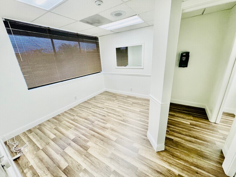 More Photos Of 2425 California St, Mountain View Unknown For Lease