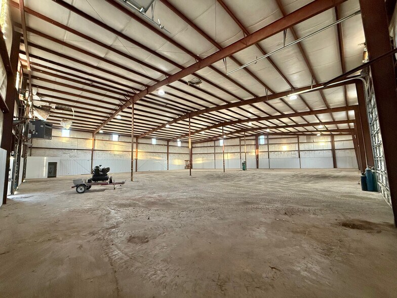 More Photos Of 519 W Dewey Ave, Sapulpa Manufacturing For Lease