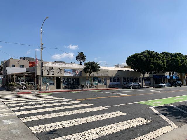 More Photos Of 2003-2011 Main St, Santa Monica Freestanding For Sale