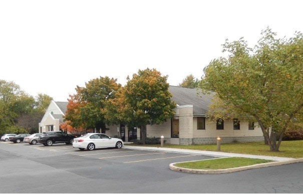 Primary Photo Of 7201 Green Bay Rd, Kenosha Medical For Lease