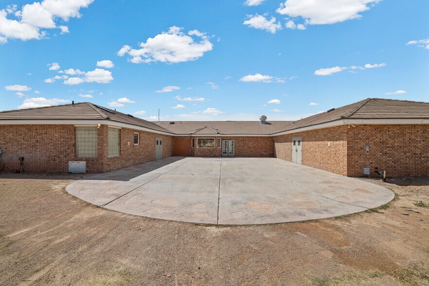 More Photos Of 721 Buol Rd, Pahrump General Retail For Sale