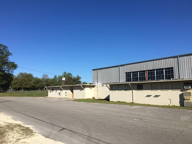 More Photos Of 103 SW 3rd St, Williston Land For Lease