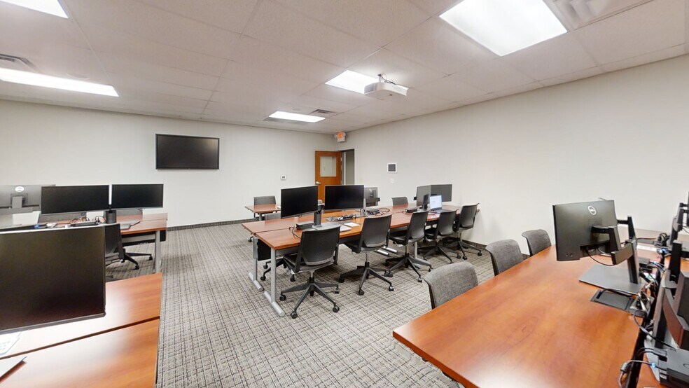 More Photos Of 2794 Indian Ripple Rd, Beavercreek Office For Sale