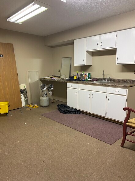 More Photos Of 310 2nd St, Boscobel Warehouse For Lease