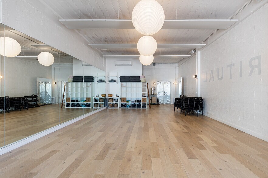 More Photos Of 5628-5630 York Blvd, Los Angeles Storefront Retail Residential For Sale