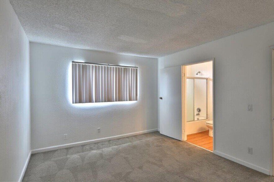 More Photos Of 6952 Westpark Pl, Westminster Apartments For Sale