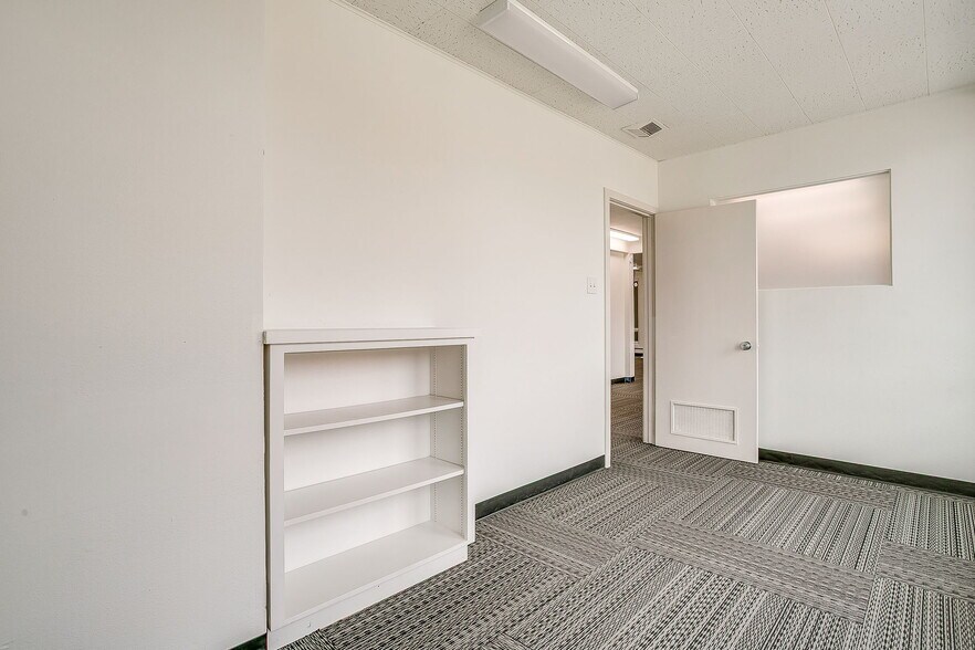 More Photos Of 1413 Rio Grande Ave, Fort Worth Office For Lease