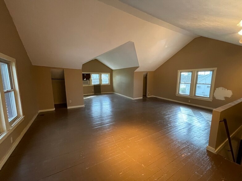 More Photos Of 6310 Highway 329, Crestwood Office For Lease