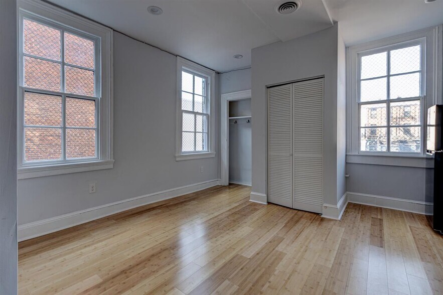 More Photos Of 2116 N Charles St, Baltimore Apartments For Sale