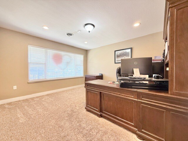 More Photos Of 201 10th St, Windsor Office For Sale