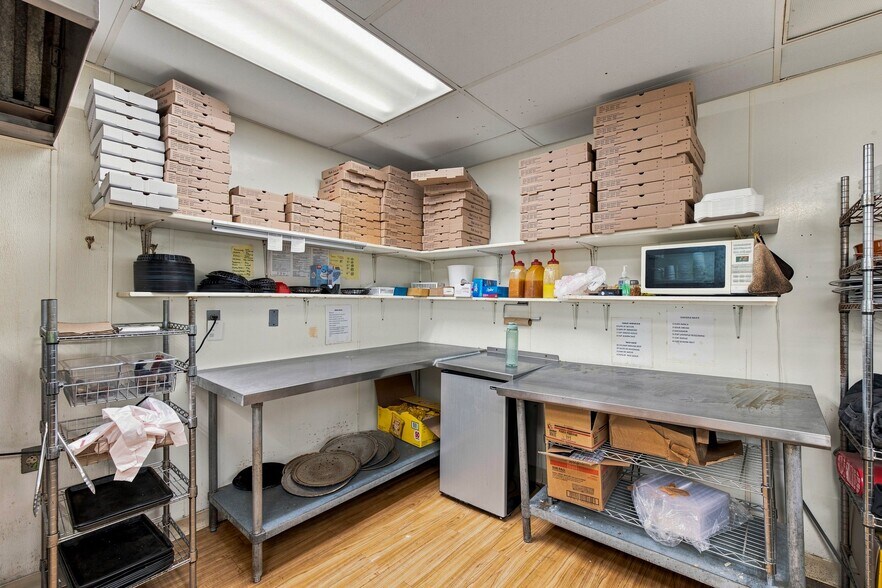 More Photos Of 547 E Main St, Ashland Restaurant For Sale