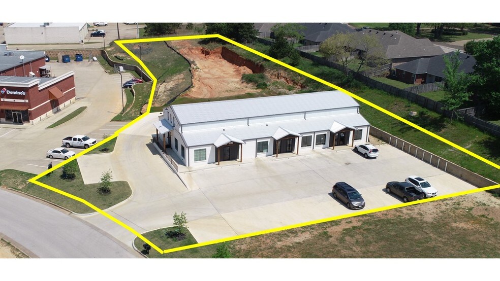 More Photos Of 16735 Gresham Cir, Flint Loft Creative Space For Lease