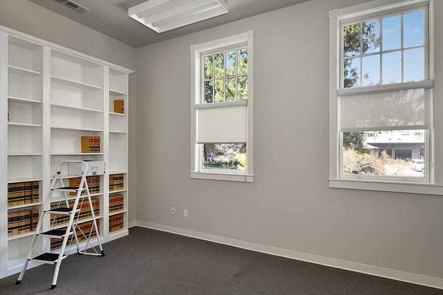 More Photos Of 100 Union St, Nevada City Office For Sale