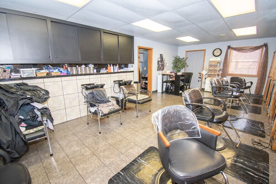 More Photos Of 3861 Main St, Mineral Ridge Office For Sale
