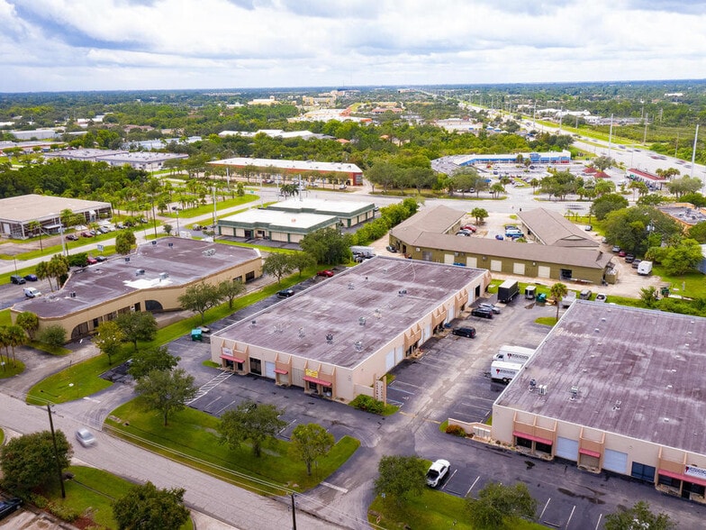 More Photos Of 1360-1396 SE Huffman Rd, Port Saint Lucie Warehouse For Lease