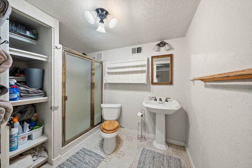 More Photos Of 825 N Forbes St, Lakeport Specialty For Sale