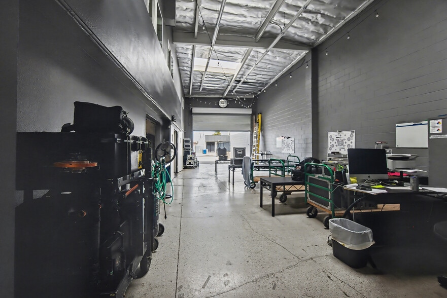 More Photos Of 13428 Beach Ave, Marina Del Rey Warehouse For Lease